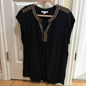 Daniel Rainn DR2 Embroidered Black Women's Top